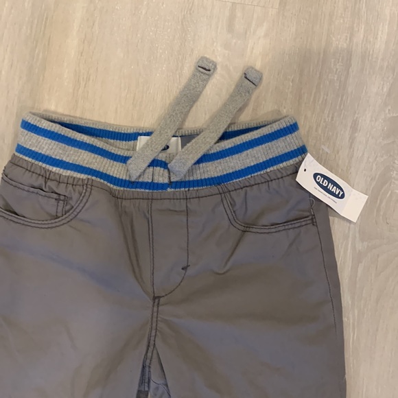 New with tags Old Navy Fleece Lined Cargo Pants Size 3T - Picture 3 of 5